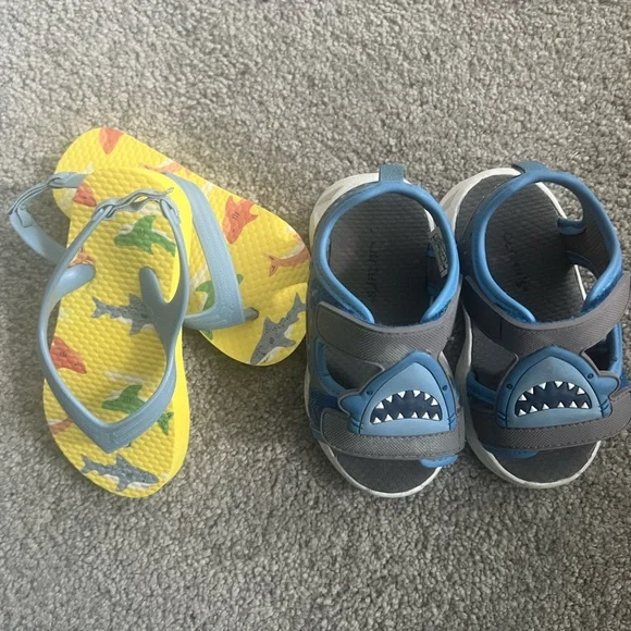 Shark-Themed Kids Sandals and Flip-Flops Set - Picture 1 of 6
